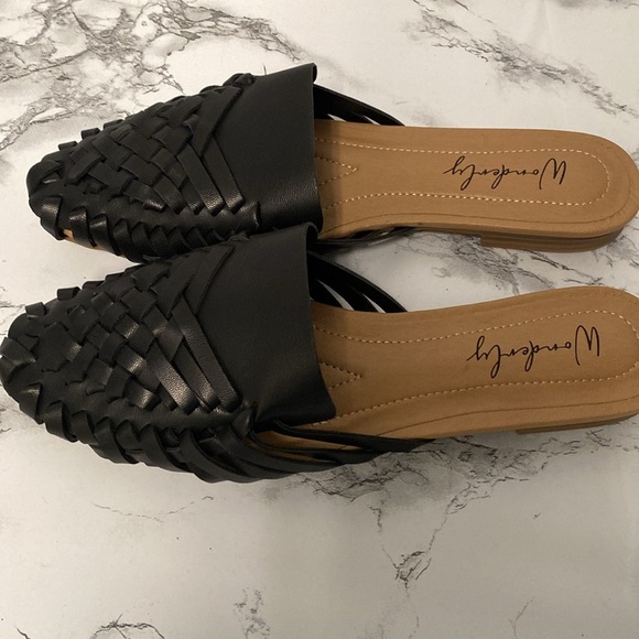 Wonderly Women Mules Closed Toe Size 6M - Picture 9 of 10